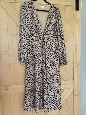 dee elly Leopard Print Midi Dress